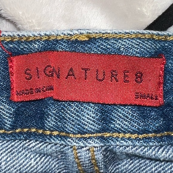 Jean shorts, dark wash, from vestique, size small - Picture 3 of 3